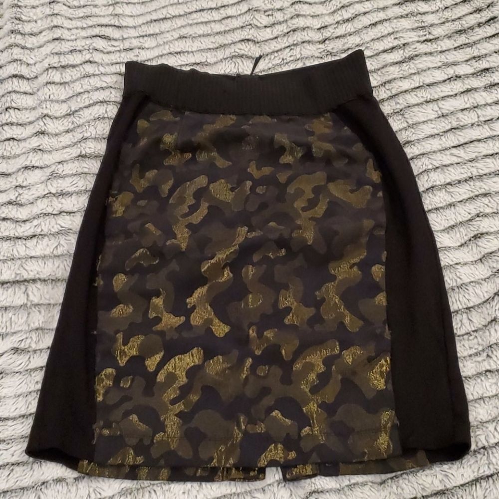 Black and camo print Philosophy midi skirt size 6